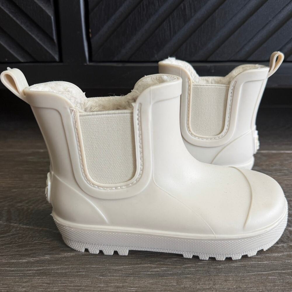 Bearpaw Kids Chelsea Rain Boots Taupe Size 7